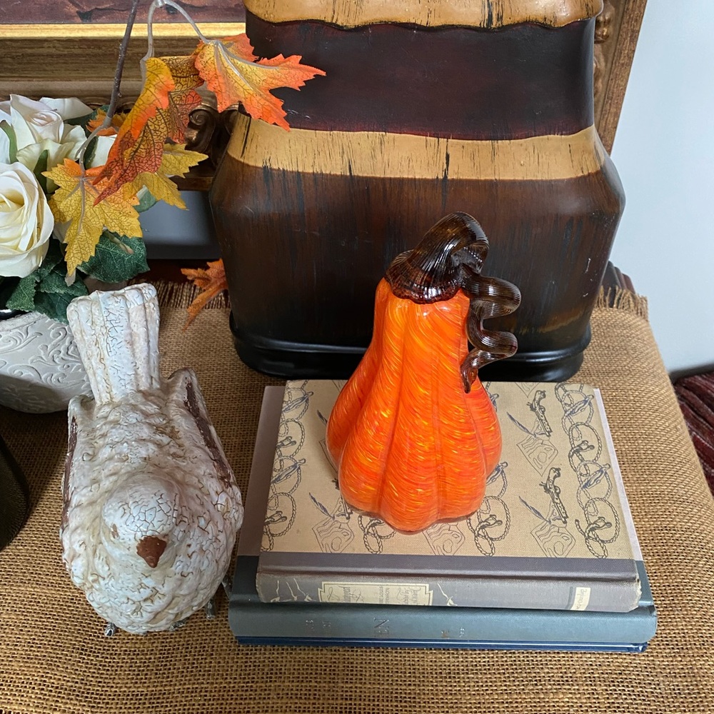 Adorable Glass Pumpkin decor - Picture 8 of 9